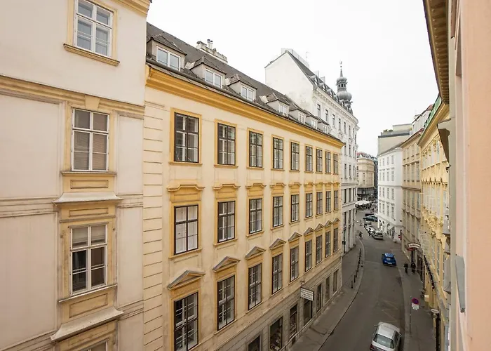 Central Living - Stephansdom Apartments